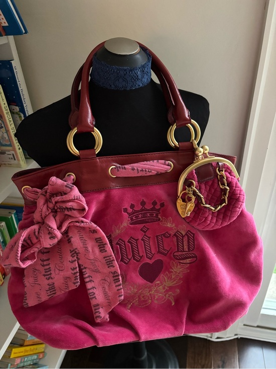 Juicy Couture Handbags - Juicy Couture RARE Vintage Y2K Hot Pink Fuschia Daydreamer Velour Bag Bow Scarf